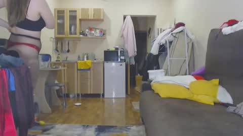 Snapshot of sweet_martinique chatting on December 2025 02:19:01 AM TexasPAWG101 online show from December 2025 02:19:01 AM