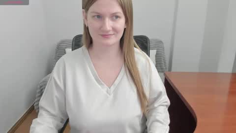 Snapshot of sweet_melody_of_ur_heart chatting on February 2026 05:06:02 PM Mila online show from February 2026 05:06:02 PM