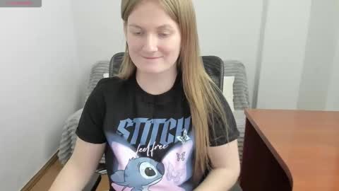 Snapshot of sweet_melody_of_ur_heart chatting on February 2026 04:36:01 PM Mila online show from February 2026 04:36:01 PM