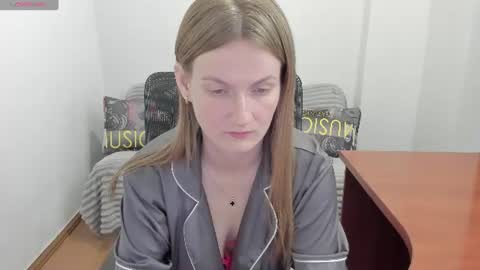Mila online show from June 2026 09:38:02 PM