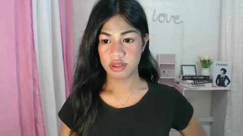 Snapshot of sweet_melonxxx chatting on December 2024 11:47:01 AM Melon online show from December 2024 11:47:01 AM