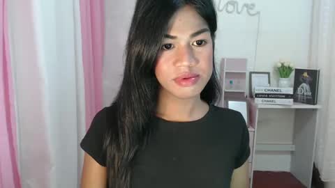 Snapshot of sweet_melonxxx chatting on December 2024 02:25:02 AM Melon online show from December 2024 02:25:02 AM