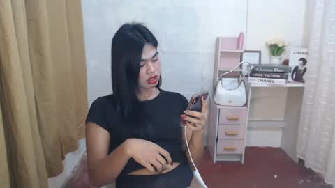 Snapshot of sweet_melonxxx chatting on January 2025 06:03:01 PM Melon online show from January 2025 06:03:01 PM