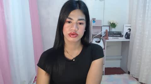 Snapshot of sweet_melonxxx chatting on February 2025 11:16:02 PM Melon online show from February 2025 11:16:02 PM