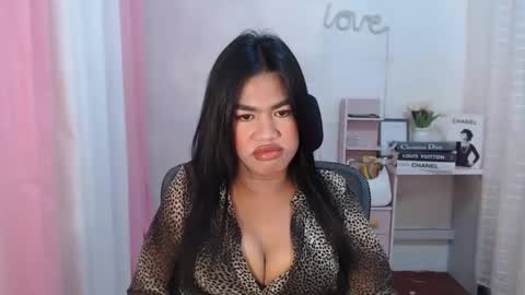 Snapshot of sweet_melonxxx chatting on February 2025 01:36:01 PM Melon online show from February 2025 01:36:01 PM