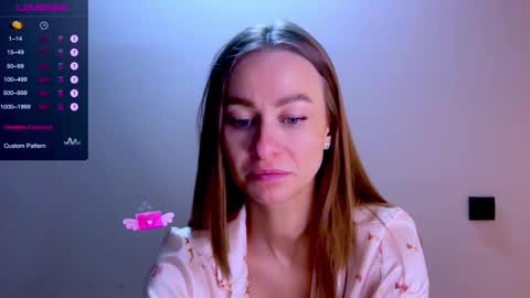 Snapshot of sweet_mia_91 chatting on December 2025 01:49:02 PM Mia online show from December 2025 01:49:02 PM
