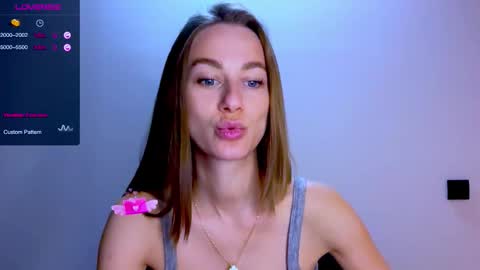 Snapshot of sweet_mia_91 chatting on February 2026 02:37:02 PM Mia online show from February 2026 02:37:02 PM