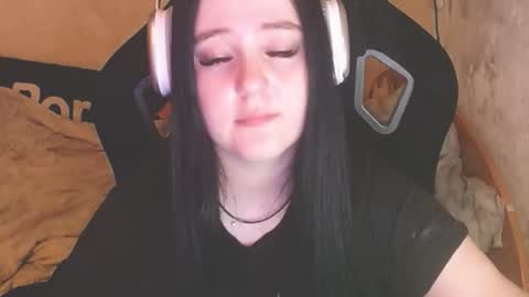 Snapshot of sweet_my_dream chatting on February 2026 03:51:01 PM sweet_my_dream online show from February 2026 03:51:01 PM