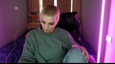 sweet_n_strong online show from May 2026 02:45:01 PM