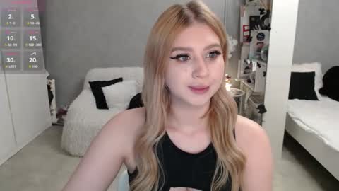 Snapshot of sweet_nicole_333 chatting on March 2026 09:13:01 AM sweet_nicole_333 online show from March 2026 09:13:01 AM
