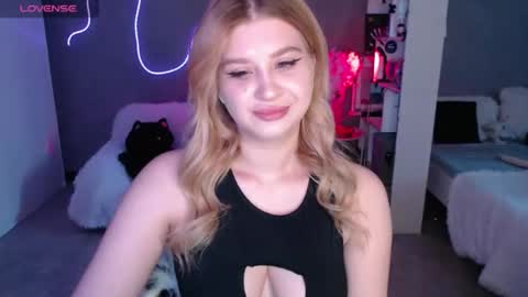 sweet_nicole_333 online show from May 2026 08:42:01 AM