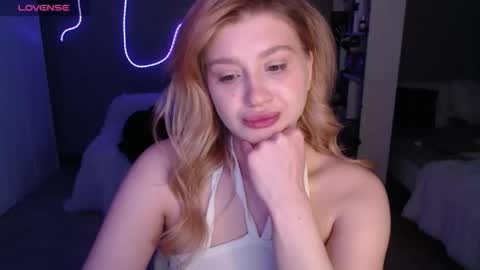 sweet_nicole_333 online show from May 2026 10:56:01 AM