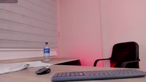 Snapshot of sweet_obsession__ chatting on February 2025 06:41:01 PM Sweet Obsession online show from February 2025 06:41:01 PM