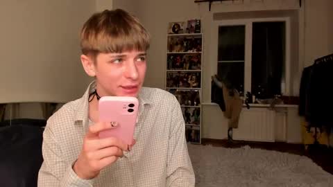 Snapshot of sweet_peach__ chatting on January 2025 07:41:02 PM kira online show from January 2025 07:41:02 PM