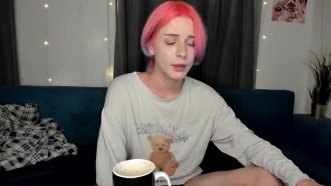 Snapshot of sweet_peach__ chatting on September 2025 10:00:01 PM kira online show from September 2025 10:00:01 PM