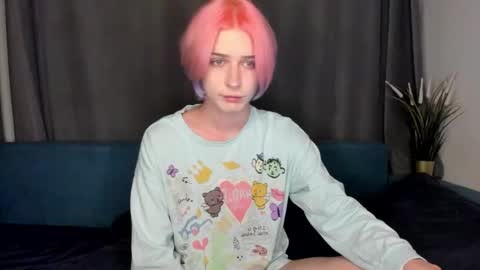 Snapshot of sweet_peach__ chatting on September 2025 08:43:01 PM kira online show from September 2025 08:43:01 PM