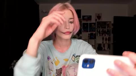 Snapshot of sweet_peach__ chatting on October 2025 07:48:02 PM kira online show from October 2025 07:48:02 PM