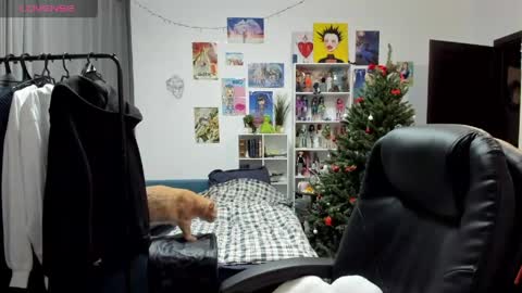 kira online show from April 2026 08:25:02 PM