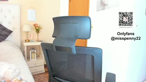 Snapshot of sweet_penny22 chatting on January 2025 08:48:01 PM sweet_penny22 online show from January 2025 08:48:01 PM