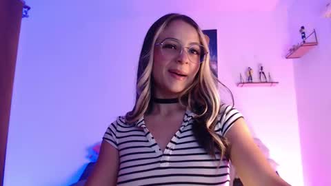 Penny  online show from November 2025 10:53:02 PM