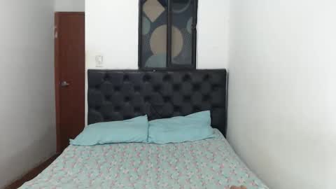 Snapshot of sweet_petite15 chatting on May 2026 12:10:01 PM petite sweet online show from May 2026 12:10:01 PM