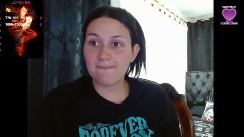 Snapshot of sweet_poison_666 chatting on June 2026 10:27:02 PM sweet_poison_666 online show from June 2026 10:27:02 PM