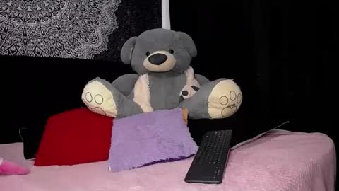 MONIK online show from February 2025 05:03:02 PM