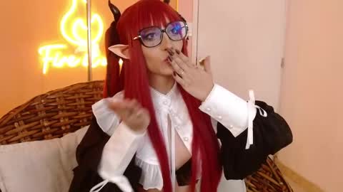 Roxanee online show from May 2026 09:31:01 PM