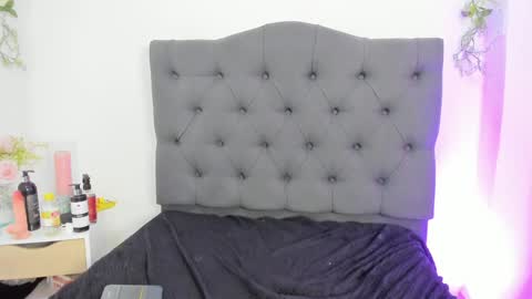 Sammy Lauren online show from December 2024 04:35:02 PM