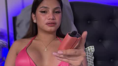 Snapshot of sweet_scarllet12 chatting on October 2025 03:43:01 PM SCARLLET online show from October 2025 03:43:01 PM