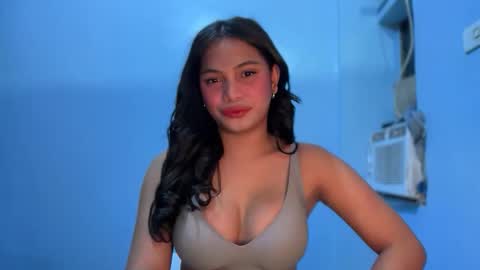 SCARLLET online show from April 2026 02:07:01 PM