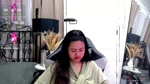 Leah online show from October 2025 11:29:02 PM