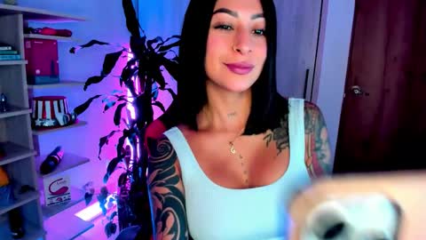 Snapshot of sweet_sophi_ chatting on October 2025 01:39:02 AM sophie leone online show from October 2025 01:39:02 AM