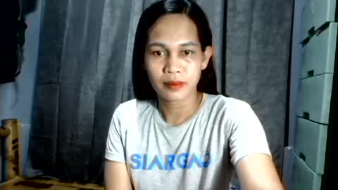 Snapshot of sweet_squirtxxxx chatting on July 2026 01:40:01 AM HI IM MONA AND IM YOUR NEXT WIFE online show from July 2026 01:40:01 AM