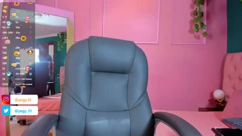 Yeileen online show from May 2026 07:19:02 PM