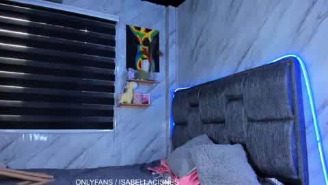 Isabella online show from December 2024 09:19:02 PM