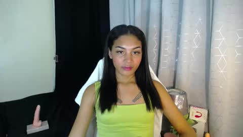 Snapshot of sweet_trishaxx chatting on September 2025 06:40:02 PM Trisha online show from September 2025 06:40:02 PM