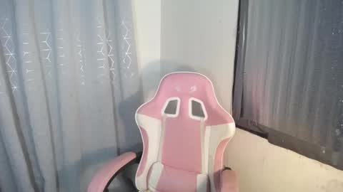 Snapshot of sweet_trishaxx chatting on October 2025 09:37:02 PM Trisha online show from October 2025 09:37:02 PM