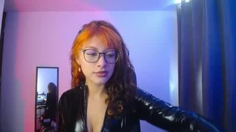 Snapshot of sweet_venus4 chatting on April 2026 04:53:02 PM sweet_venus4 online show from April 2026 04:53:02 PM