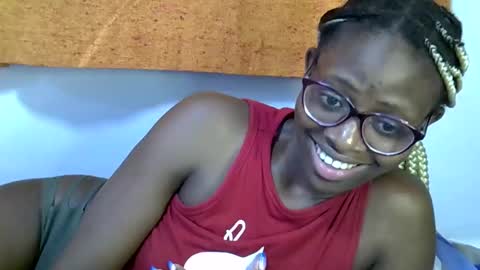 Snapshot of sweet_zarah chatting on February 2026 02:15:01 PM sweet_zarah online show from February 2026 02:15:01 PM