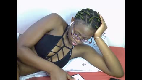 sweet_zarah online show from May 2026 11:55:02 PM