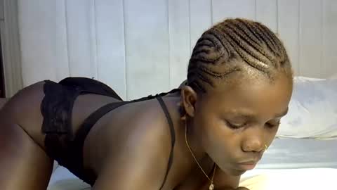 sweetrhennoh online show from July 2026 04:16:01 PM