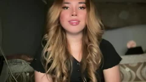 Snapshot of sweetalexa19 chatting on June 2026 05:54:02 AM alexa your one and only queen online show from June 2026 05:54:02 AM