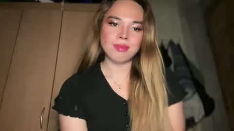 Snapshot of sweetalexa19 chatting on June 2026 09:37:02 AM alexa your one and only queen online show from June 2026 09:37:02 AM