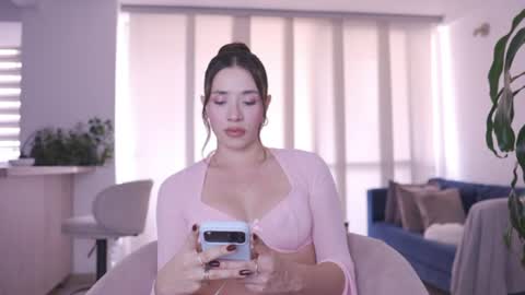 Camila online show from June 2026 07:07:01 PM