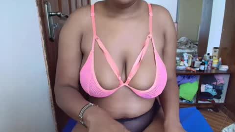 Snapshot of sweetateka chatting on February 2025 08:21:01 AM Sweetateka online show from February 2025 08:21:01 AM