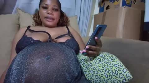 Snapshot of sweetateka chatting on December 2025 09:09:02 PM Sweetateka online show from December 2025 09:09:02 PM