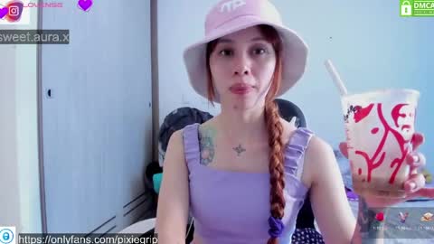 SweetAura0 0  online show from April 2026 05:40:01 PM