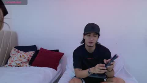 sweetauracouple online show from June 2026 12:28:02 PM