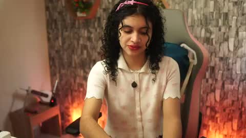 Salom independent model online show from May 2026 07:31:01 PM
